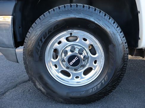 Used 2001 GMC Sierra 2500 SLT w/ SLT Marketing Option Pkg image 38