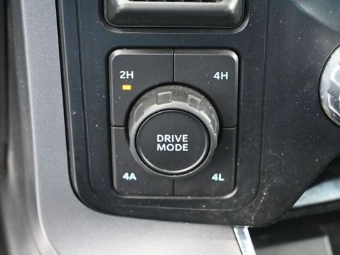 Used 2023 Ford F150 Lariat image 27