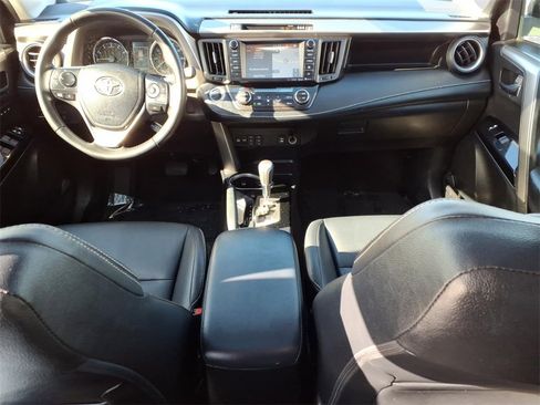Used 2018 Toyota RAV4 Limited image 32