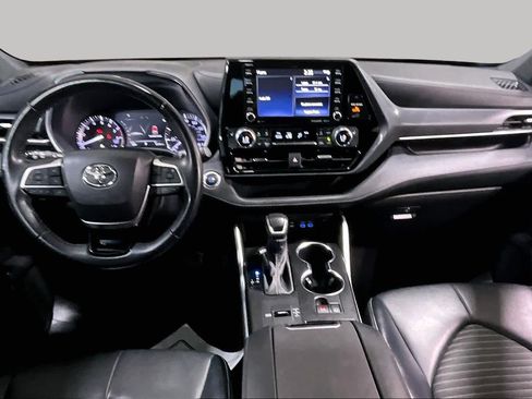 Used 2022 Toyota Highlander XSE FWD image 31