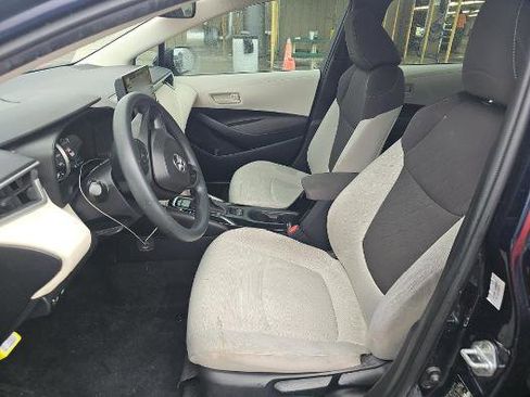 Used 2022 Toyota Corolla LE FWD image 24