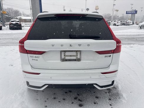 Certified 2024 Volvo XC60 B5 Plus image 6