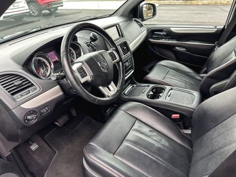 Used 2014 Dodge Grand Caravan R/T w/ Driver Convenience Group image 12
