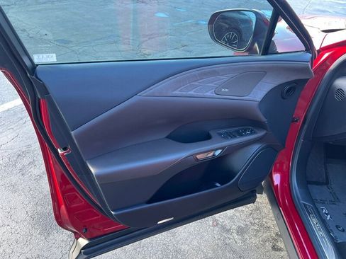 Used 2024 Lexus RX 450h Luxury w/ Convenience Package image 19