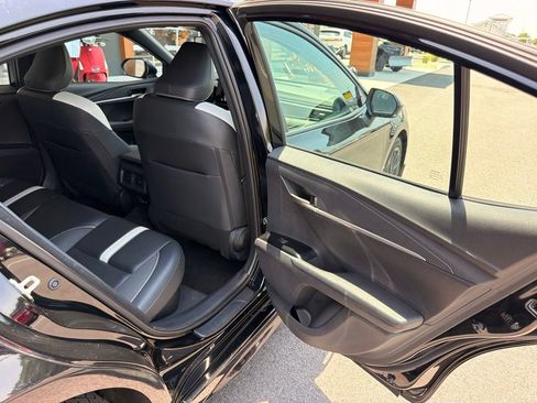 Used 2025 Toyota Camry SE FWD image 15