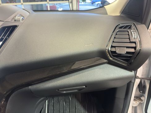 Used 2018 Ford Escape Titanium w/ Ford Safe & Smart Package AWD/4WD image 22