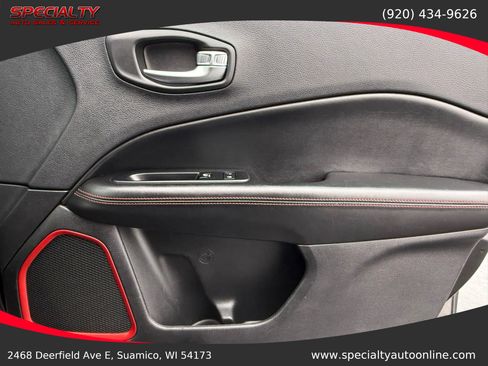 Used 2019 Jeep Compass Trailhawk w/ Cold Weather Group image 34