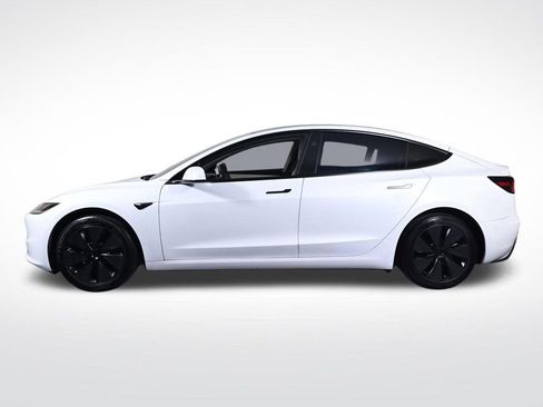 Used 2024 Tesla Model 3 image 2