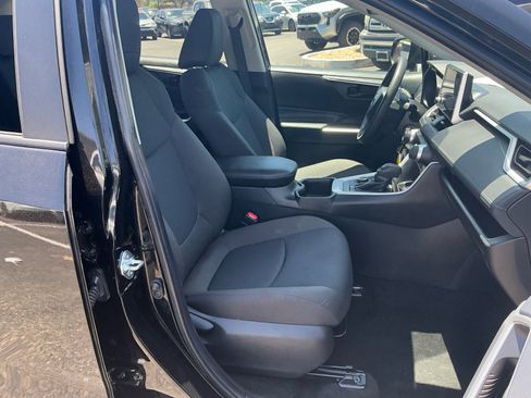 Used 2024 Toyota RAV4 LE AWD/4WD image 18