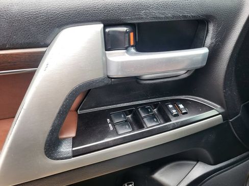 Used 2018 Toyota Land Cruiser w/ Preferred Accessory Package AWD/4WD image 13