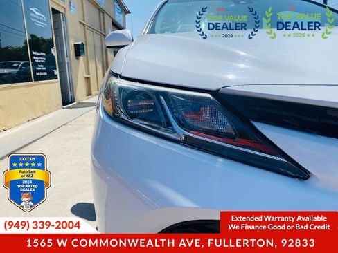 Used 2019 Toyota Camry LE FWD image 19