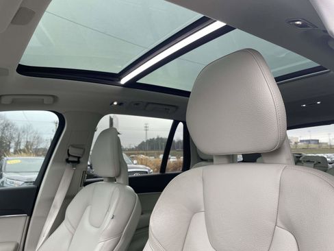 Used 2020 Volvo XC90 T5 Momentum w/ Protection Package Premier image 20