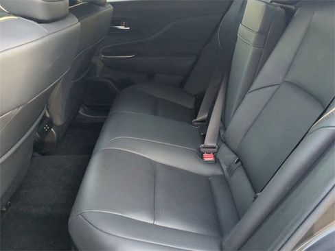 Used 2023 Toyota Crown Limited image 13