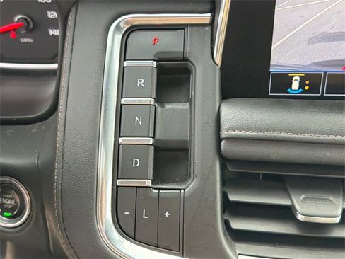 Used 2021 Chevrolet Tahoe High Country w/ Premium Package image 32