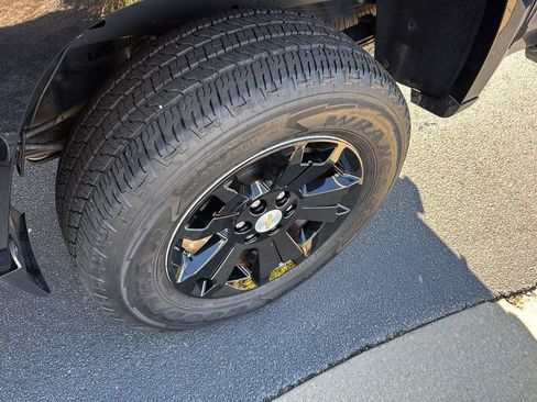 Used 2020 Chevrolet Colorado LT image 33