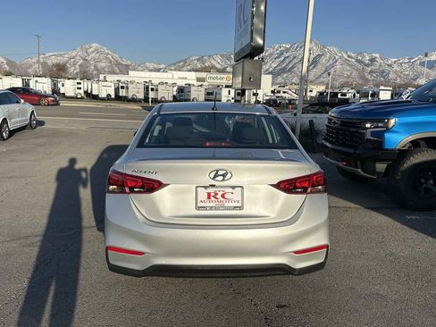 Used 2021 Hyundai Accent SE image 4