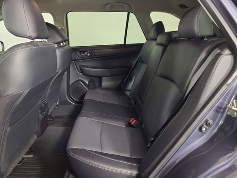 Used 2017 Subaru Outback 2.5i Limited AWD/4WD image 21