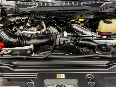 Used 2018 Ford F250 Lariat w/ Chrome Package AWD/4WD image 26