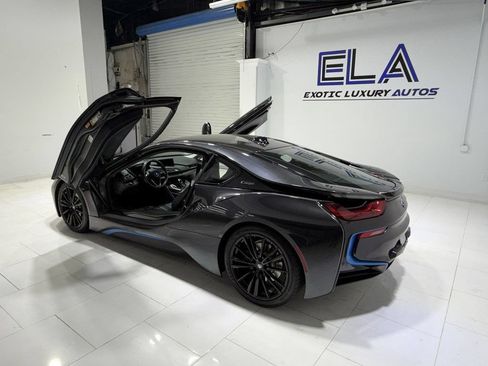 Used 2019 BMW i8 Coupe AWD/4WD image 10