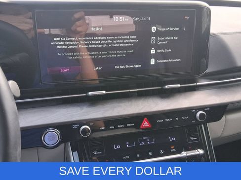 Used 2024 Kia Carnival EX FWD image 11