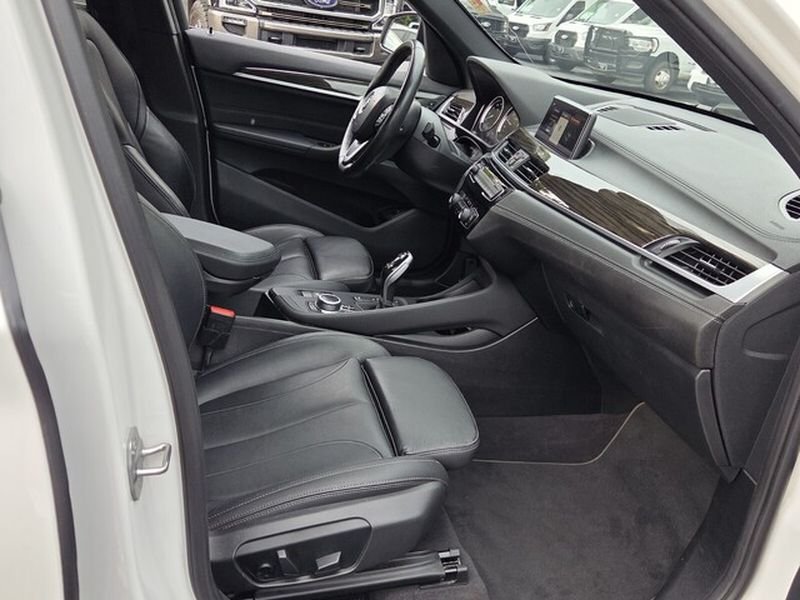 Used 2020 BMW X1 xDrive28i w/ Convenience Package AWD/4WD image 17