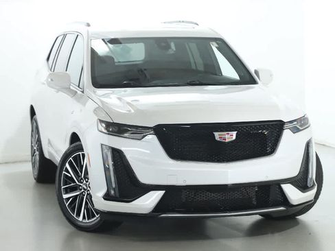 Used 2025 Cadillac XT6 Sport AWD/4WD image 2
