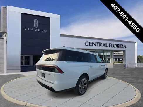 New 2026 Lincoln Navigator L Black Label AWD/4WD image 3