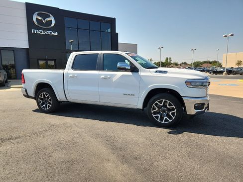 Used 2025 RAM 1500 Laramie AWD/4WD image 6