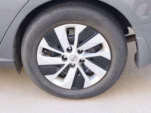 Used 2024 Nissan Altima 2.5 S FWD image 24