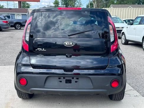 Used 2017 Kia Soul w/ Convenience Package FWD image 5