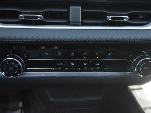 New 2026 Chevrolet Equinox LT image 31