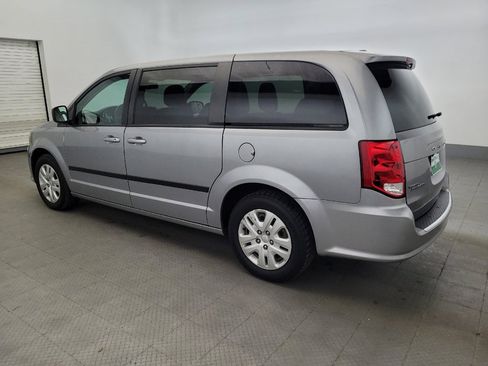 Used 2018 Dodge Grand Caravan SE w/ UConnect Hands-Free Group FWD image 3