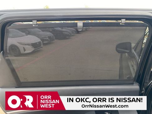 Used 2024 Kia Telluride EX w/ EX Captain's Chair Package image 15