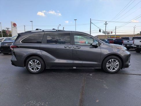 Certified 2025 Toyota Sienna Limited AWD/4WD image 6