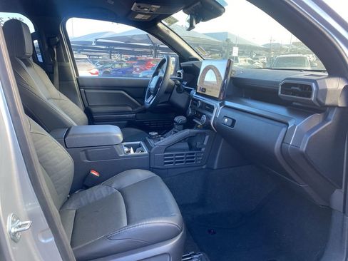 Used 2025 Toyota 4Runner TRD Off-Road Premium AWD/4WD image 10