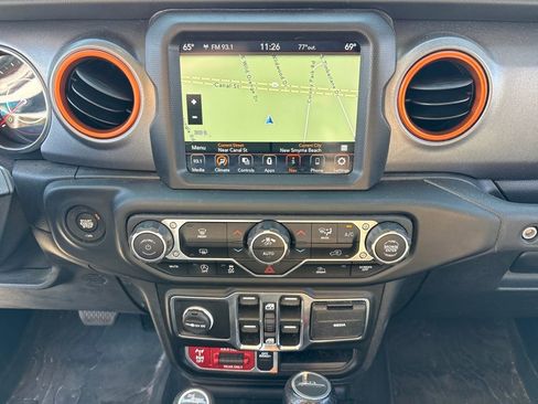 Used 2020 Jeep Gladiator Mojave image 24
