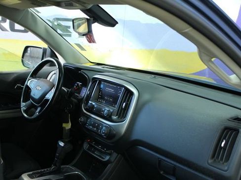 Used 2020 Chevrolet Colorado LT w/ LT Convenience Package AWD/4WD image 10