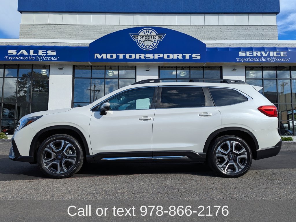 Used 2023 Subaru Ascent Limited AWD/4WD image 1