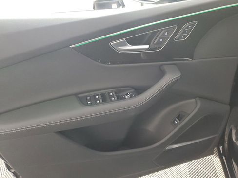 Used 2025 Audi Q7 3.0T Premium Plus AWD/4WD image 17
