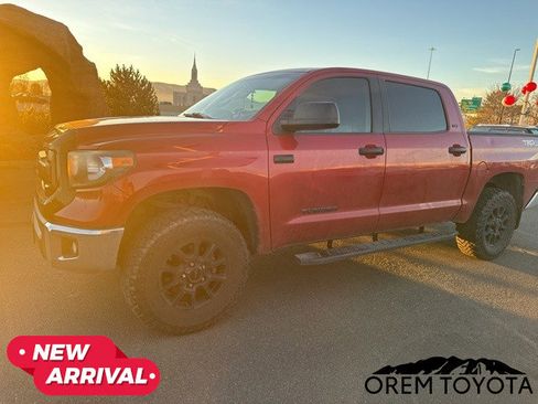 Used 2015 Toyota Tundra SR5 image 3