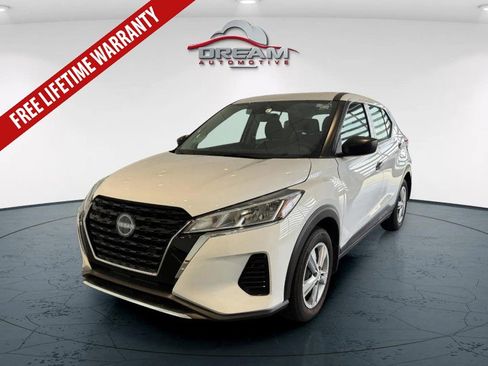 Used 2025 Nissan Kicks Play S FWD image 4