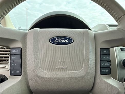 Used 2009 Ford Escape XLT image 28