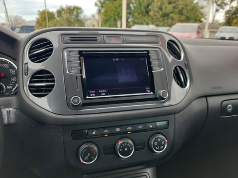 Used 2016 Volkswagen Tiguan R-Line image 21