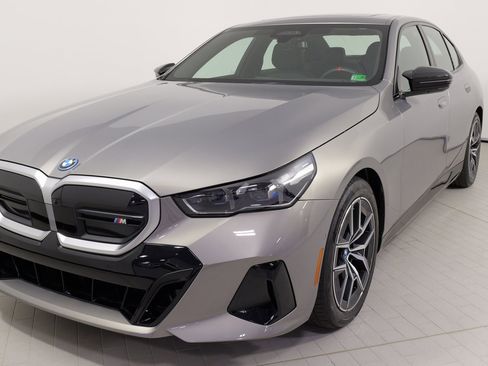Used 2025 BMW i5 M60 image 18