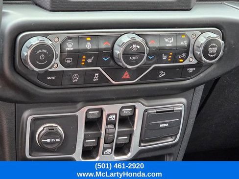 Used 2018 Jeep Wrangler Unlimited Sport S AWD/4WD image 24