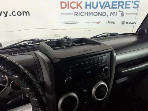 Used 2010 Jeep Wrangler Unlimited Sahara w/ Dual Top Group AWD/4WD image 23