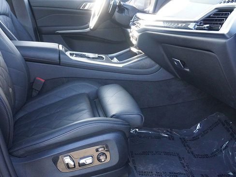 Used 2025 BMW X7 xDrive40i w/ Premium Package AWD/4WD image 31