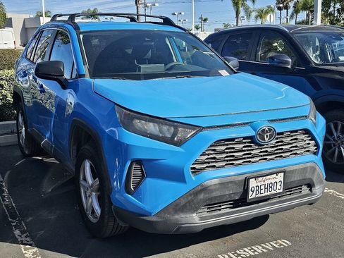 Used 2019 Toyota RAV4 LE w/ All Weather Liner Package image 7