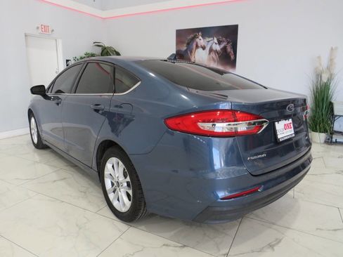 Used 2019 Ford Fusion SE image 6