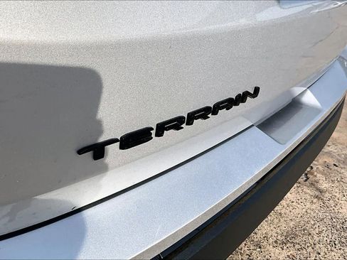 Used 2022 GMC Terrain SLE w/ Driver Convenience Package image 31